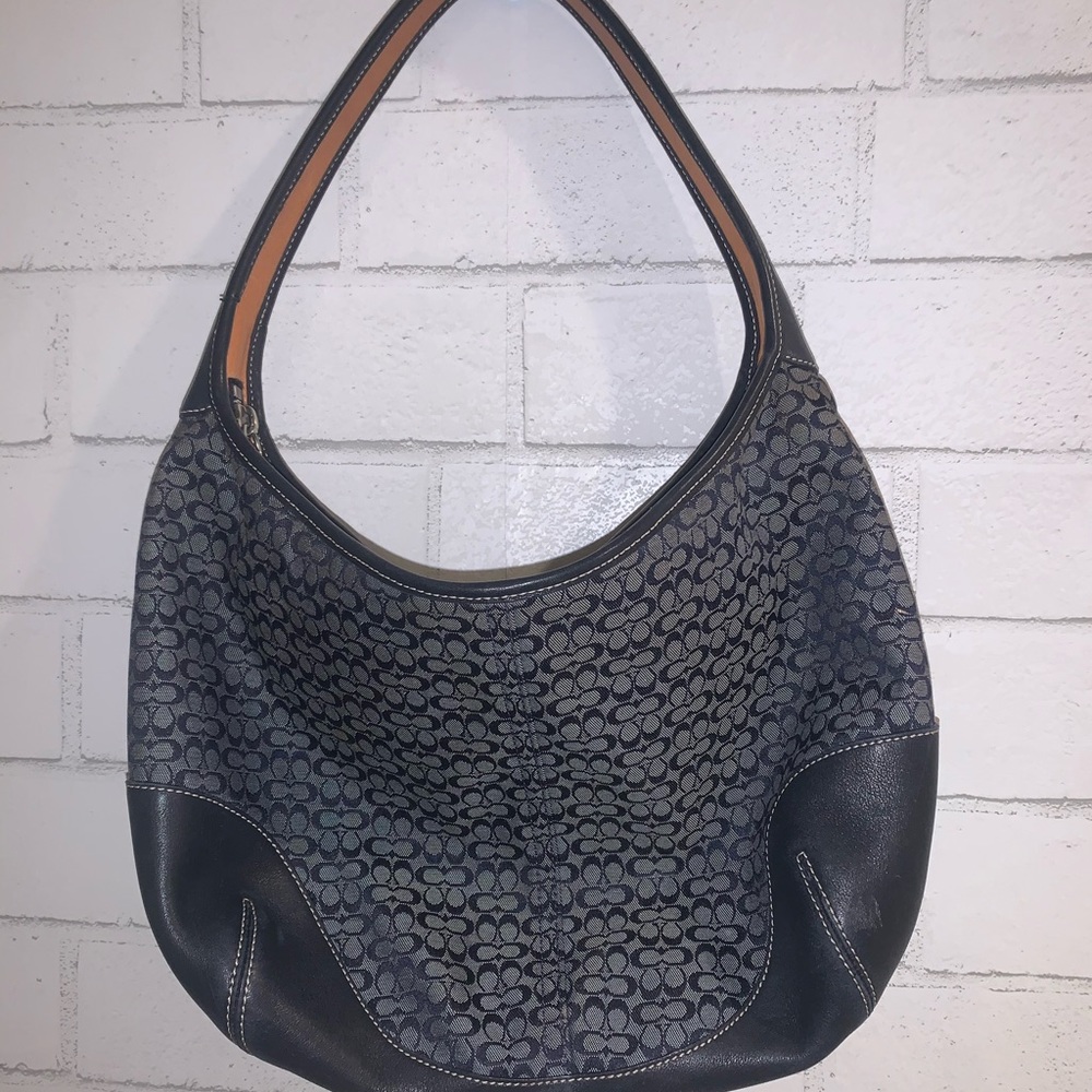 coach medium sized purse